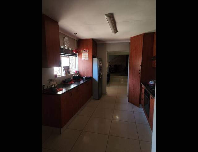 4 BEDROOM HOUSE FOR SALE IN BRENTHURST